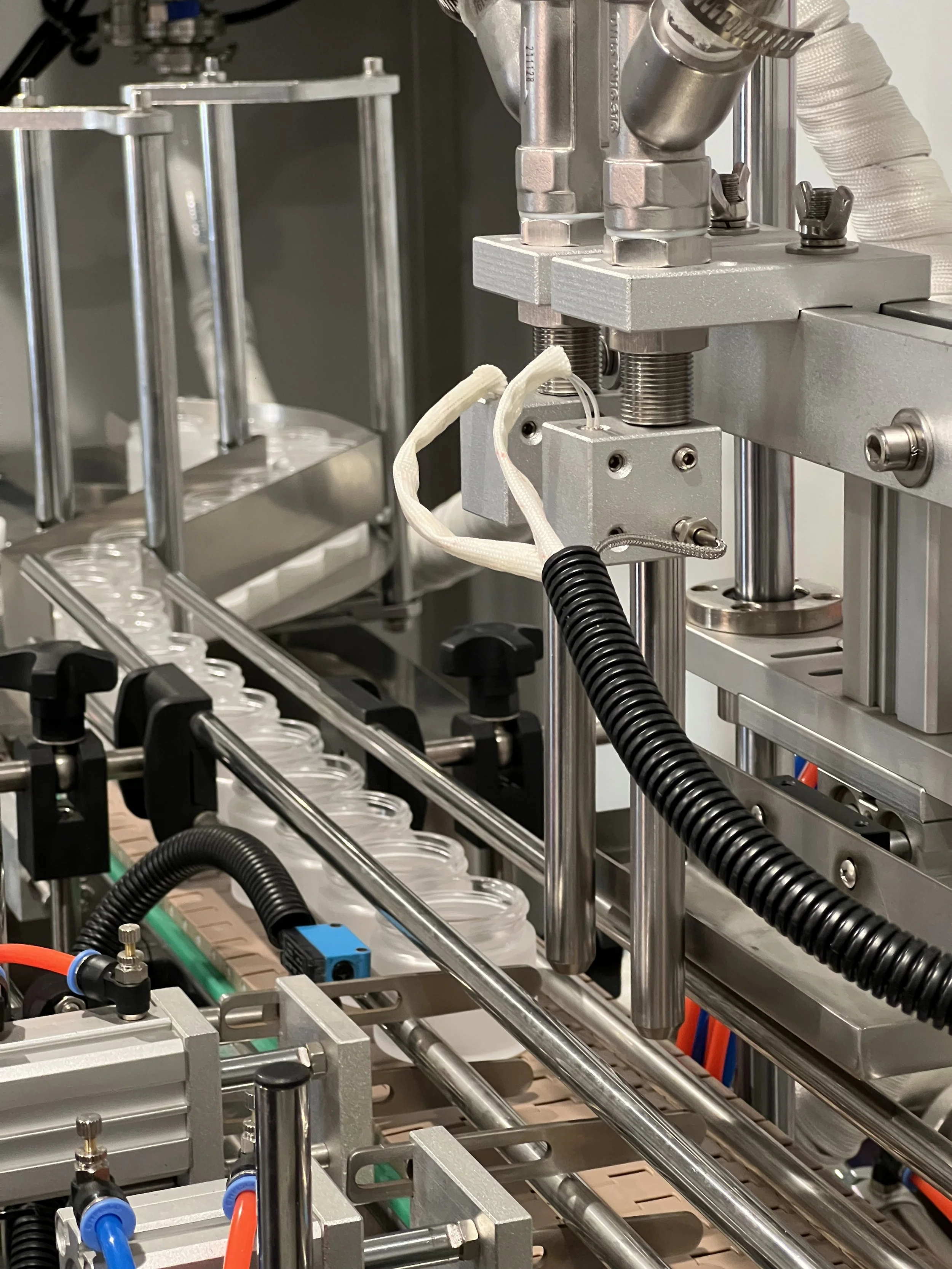 Private label luxury lotion manufactured in Lake Zurich Illinois.