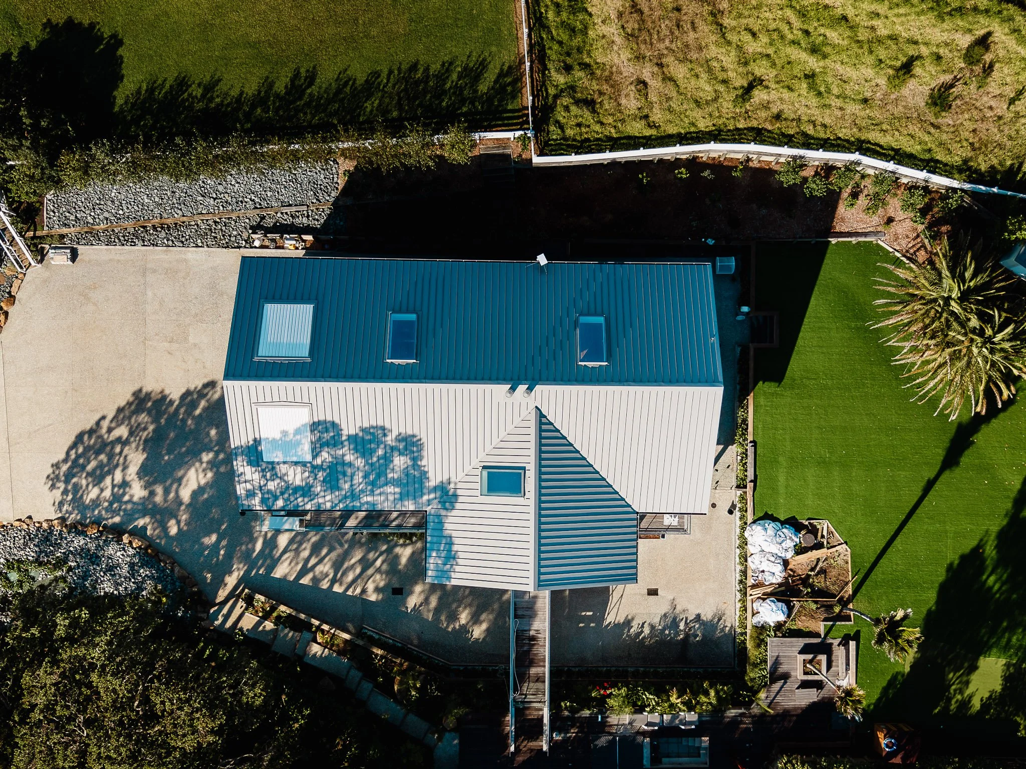 Cowes Bay Road, Waiheke 6.jpg