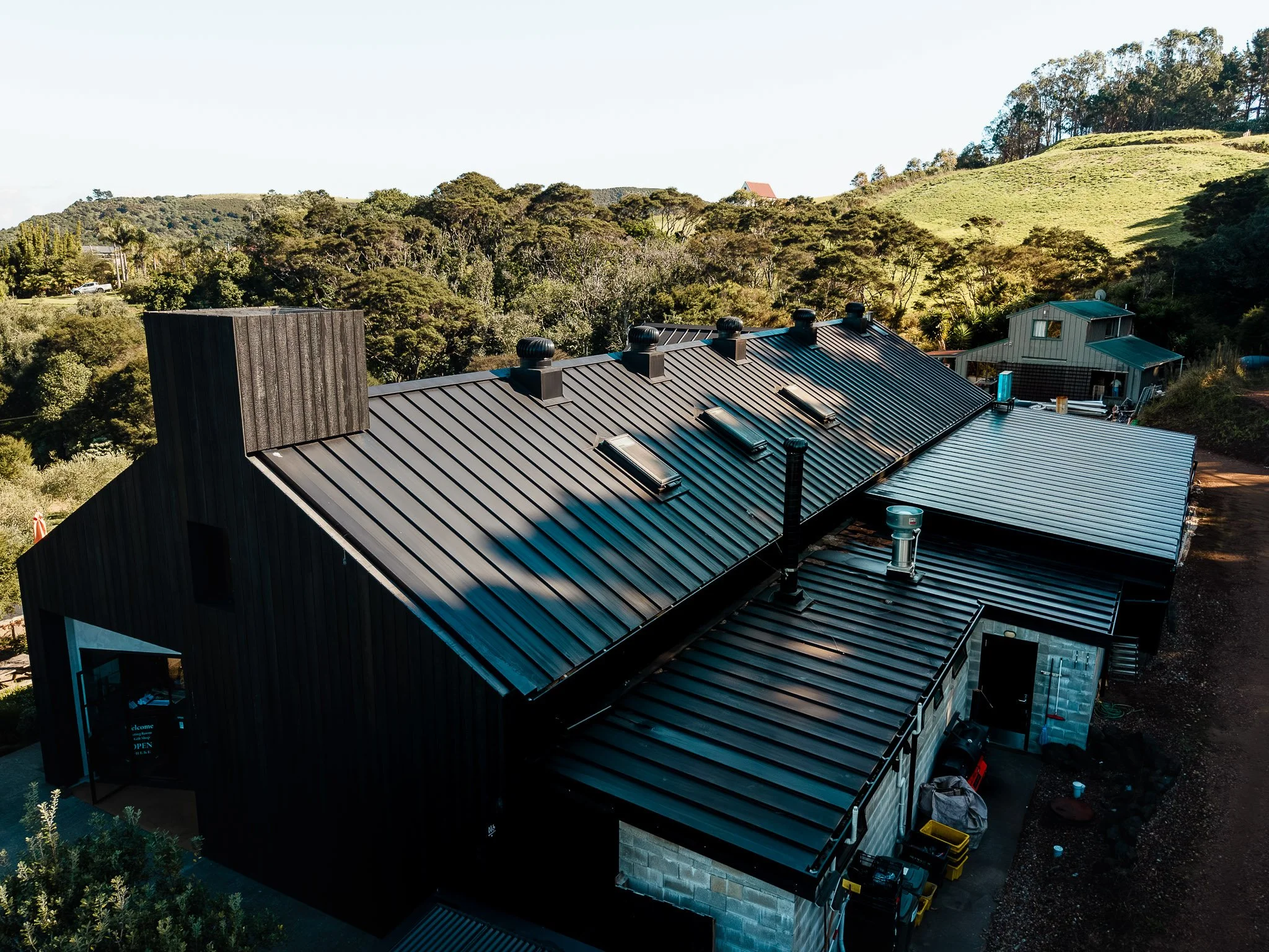 Onetangi Road, Waiheke 2.jpg