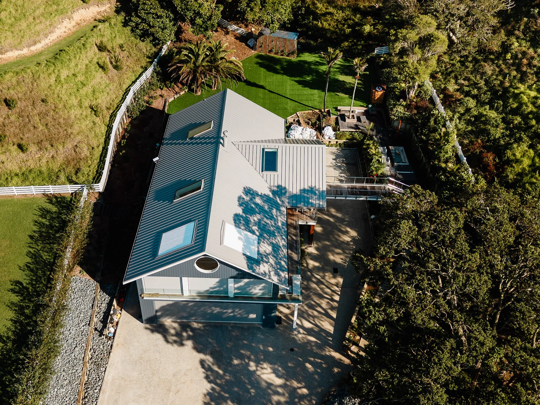 Cowes Bay Road, Waiheke 3.jpg