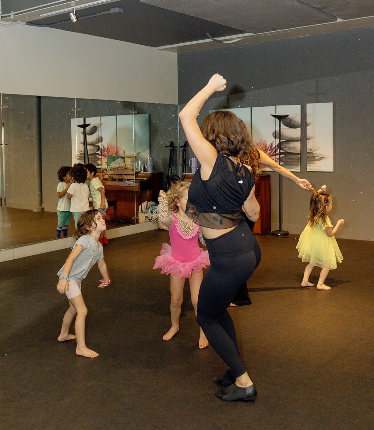 ❄️✨ Winter Movement Magic Session is OPEN! ✨❄️

January 10&ndash;February 28, 2026

8 weeks of joy, movement + Saturday morning magic.

Choose your class:
9&ndash;9:50am or 10&ndash;10:50am

New to class? Try a $28 drop-in (reserve ahead).
Returning 
