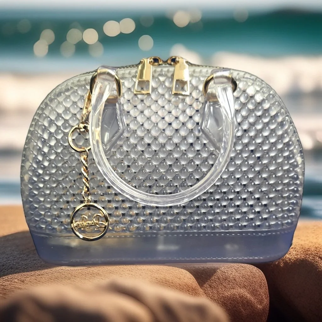 THE SOLAN BAG - (pronounced SO-lən)