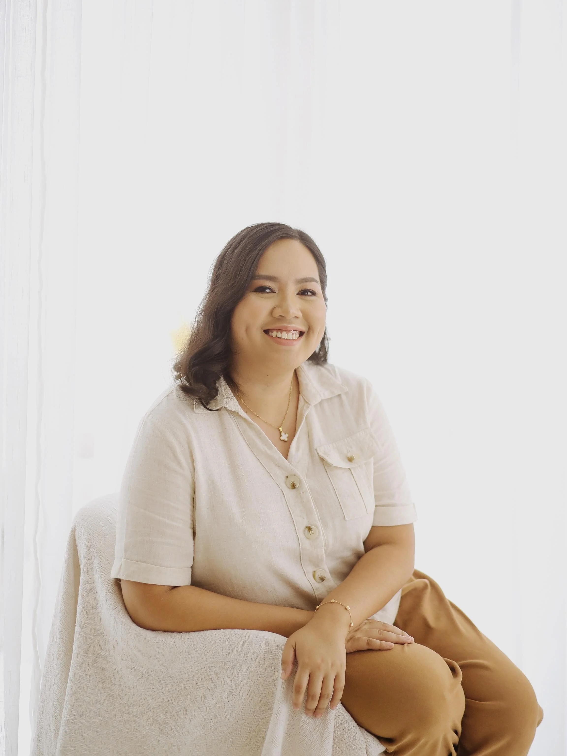 MEET THE DESIGNER 🫶

Hi everyone! 👋 It&rsquo;s been a minute, and since I&rsquo;ve connected with so many new wedding pros and creatives lately, I thought it was time to put a face to the branding and web design work you see on here!

I&rsquo;m Chr