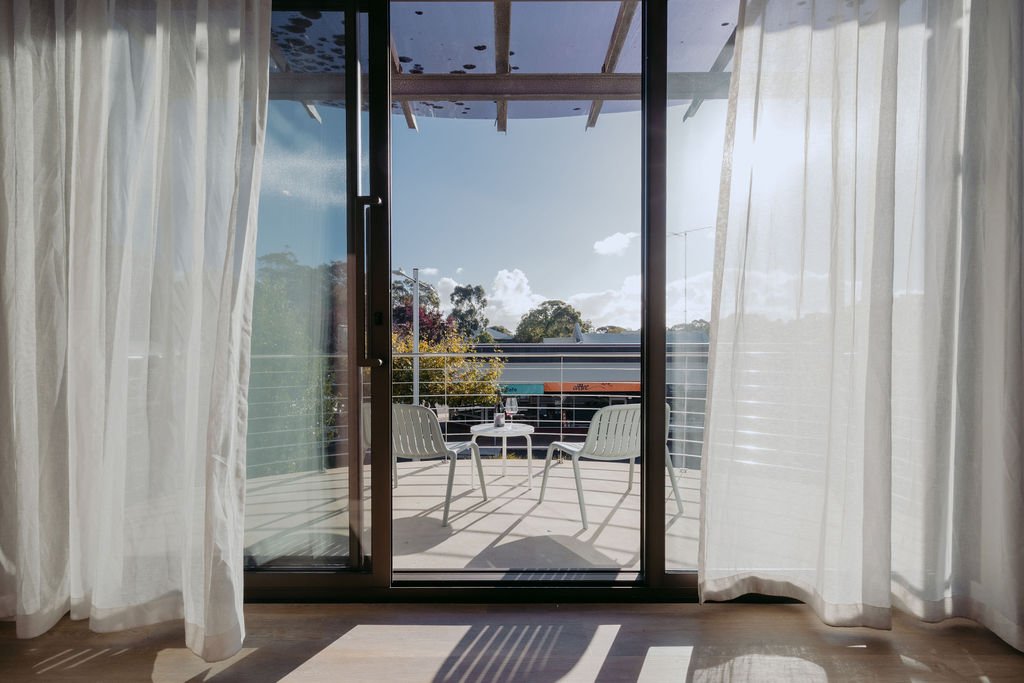 Open the doors in Studio 1, let the light in and enjoy your own private balcony overlooking Margaret River's iconic main street.