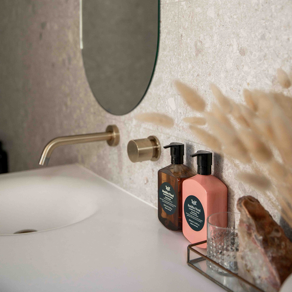 MeloStudios_Eucalypt_NEWEDITS_Bathrooms-9 4---.png