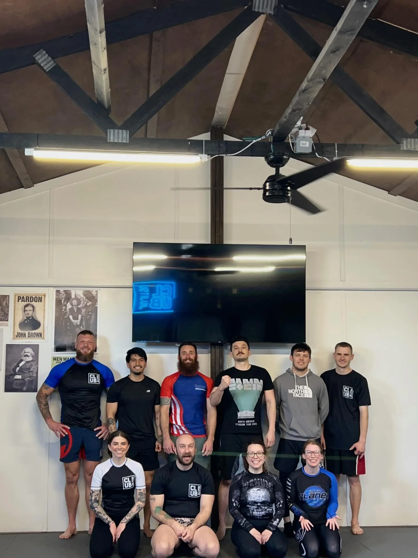 The Jason seminar was a success. We learned some passing and pinning concepts while immediately testing them in the fire! Today was a great day grappling and hanging out with friends. Thank you everyone who attended and Jason for running the seminar!