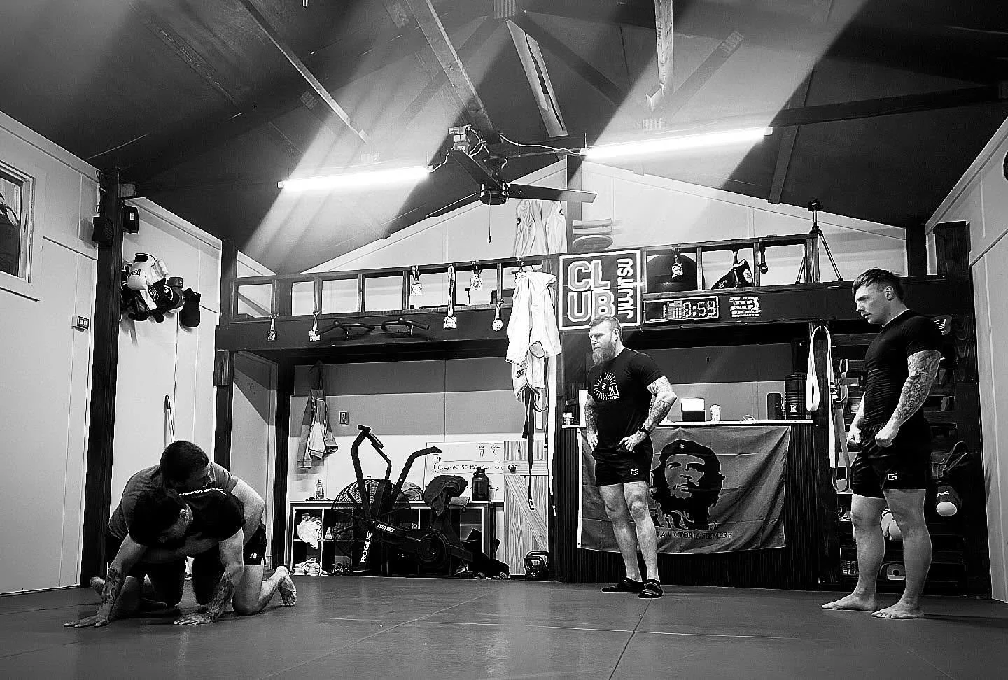 Tuesday night crew putting in some work. Everyone has goals they are working towards. Set your own and join us! We&rsquo;ll help you get there! #bjj #grappling #community