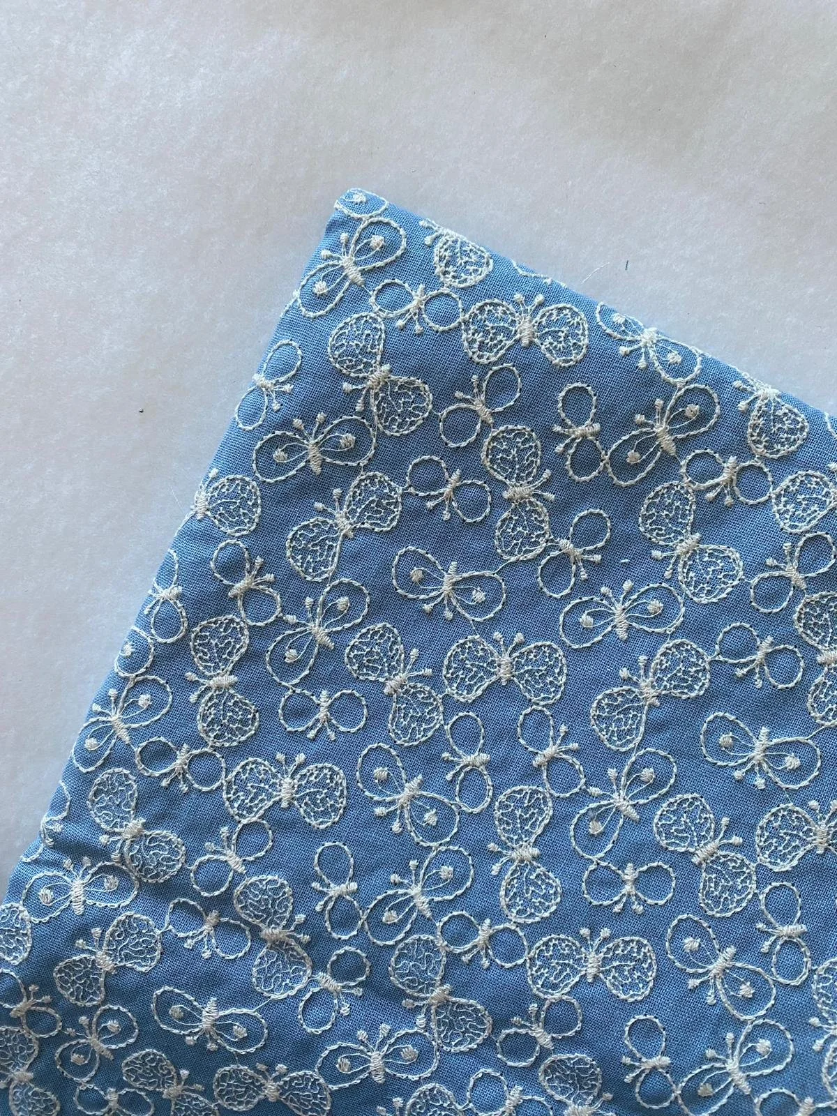 藍色蝴蝶刺繡 Blue Butterfly Embroidery -棉布 cotton