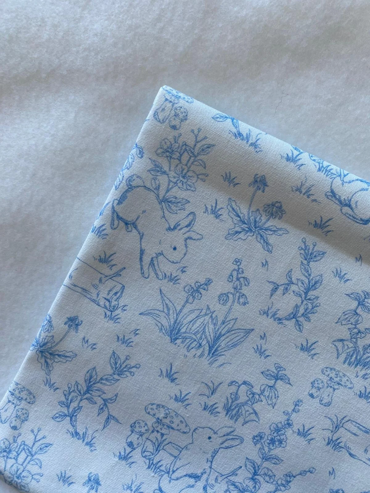 天藍兔 Sky blue rabbit -棉布 cotton