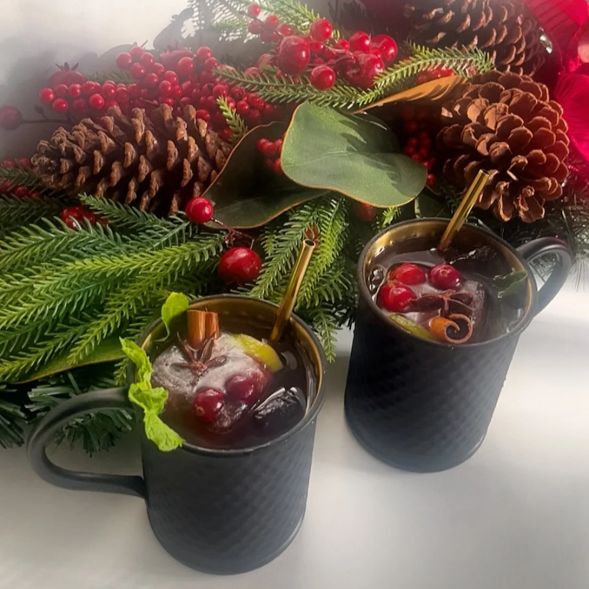 Our new Holiday Cranberry Ginger Mule is proof that mocktails can still bring the magic!🎄

Cranberry-ginger zing, winter spice, and a slow-melting cranberry ice cube infused with cinnamon, allspice, fresh cranberries, lime, and mint.

Zero proof. 10