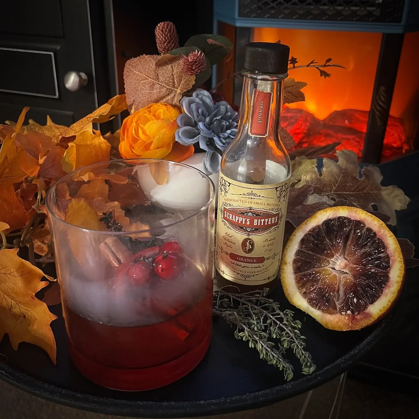 A seasonal classic with a sultry twist &mdash; our Smoked Old Fashioned. 🔥🥃
Bourbon poured over slow-melt cranberry, blood orange &amp; thyme ice cubes, kissed with Scrappy&rsquo;s orange bitters, and finished with a fresh blood orange peel.
Rich, 