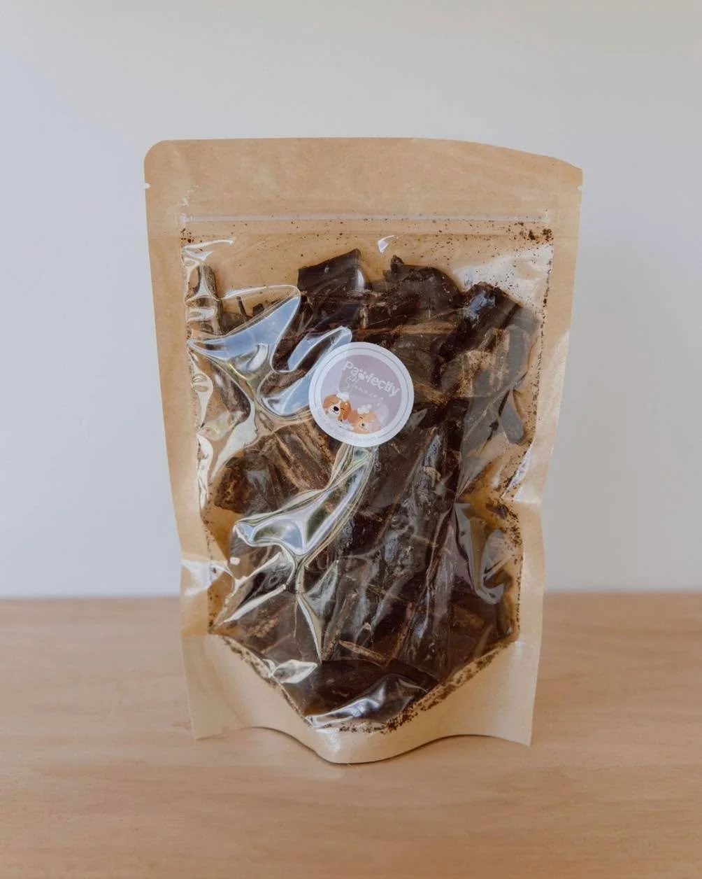 🐾 Treat Questions 🐾 

Ever wonder how many treats you can give your furry friends? Well, with our liver treats it&rsquo;s best to have water available. Give to your dogs size. Too many at once can lead to health issues for smaller dogs. 🐶 

We kno