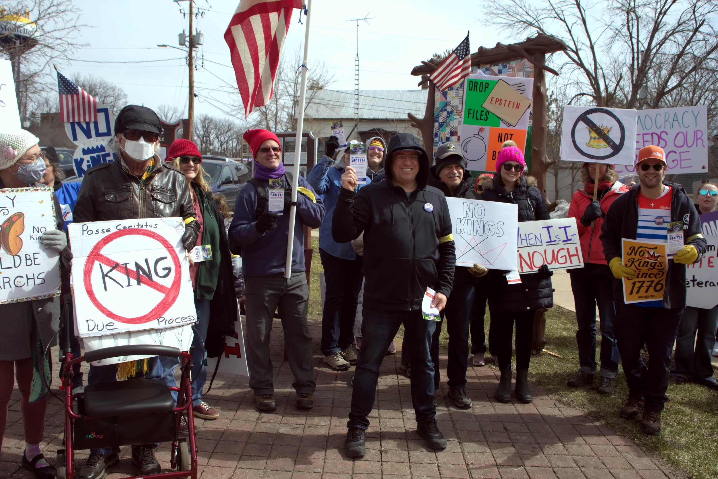 the group close up2.jpg