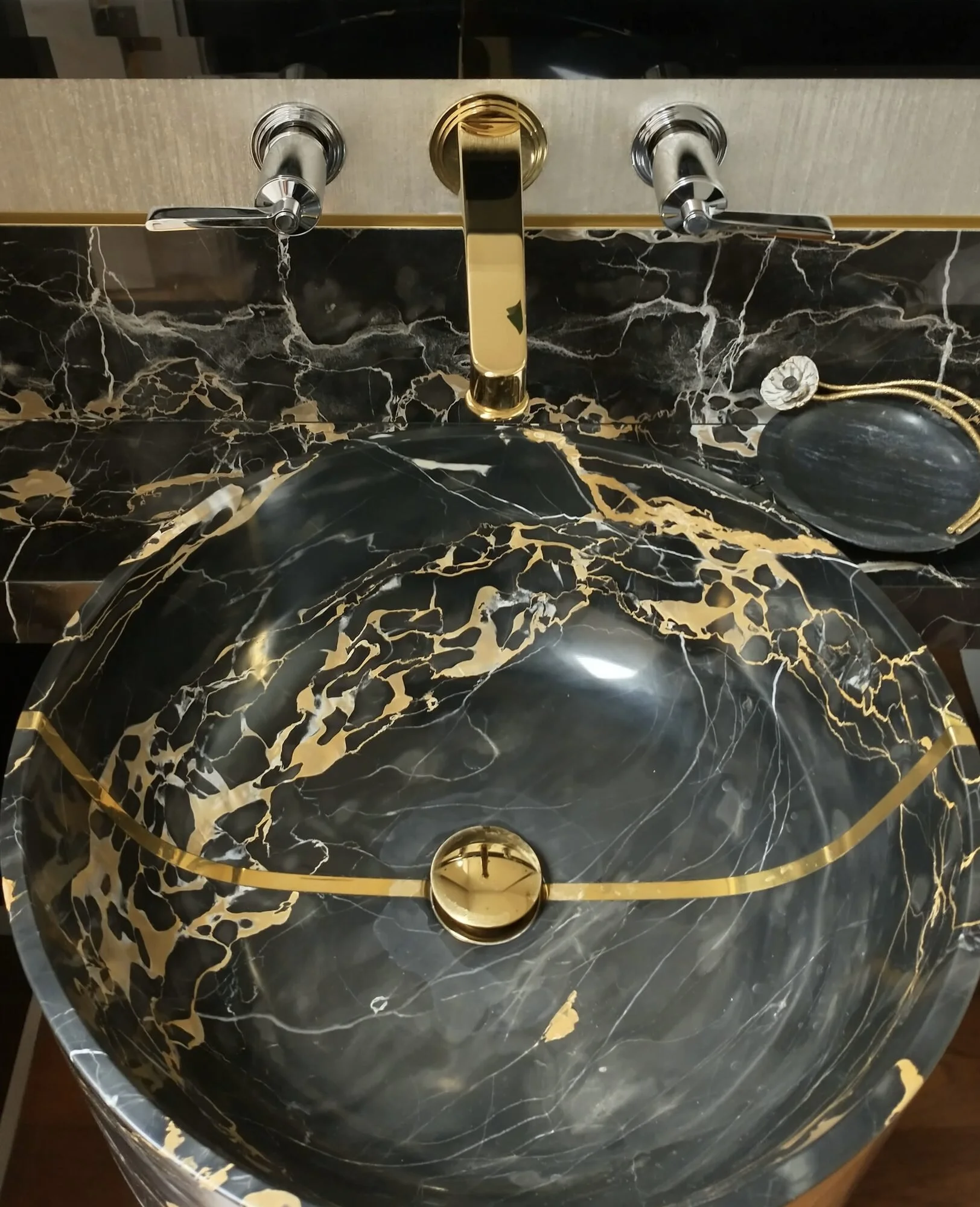 bathroom-sink-detail.jpg