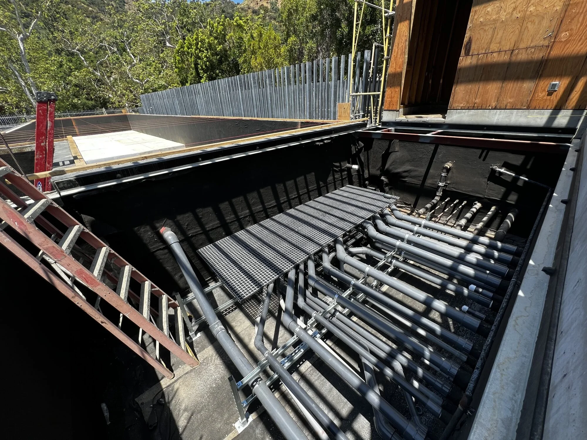 pool-mechanical-vault-piping.jpg