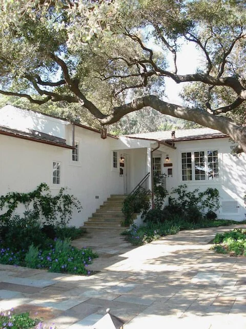 ranch-entry-mature-oak.jpg