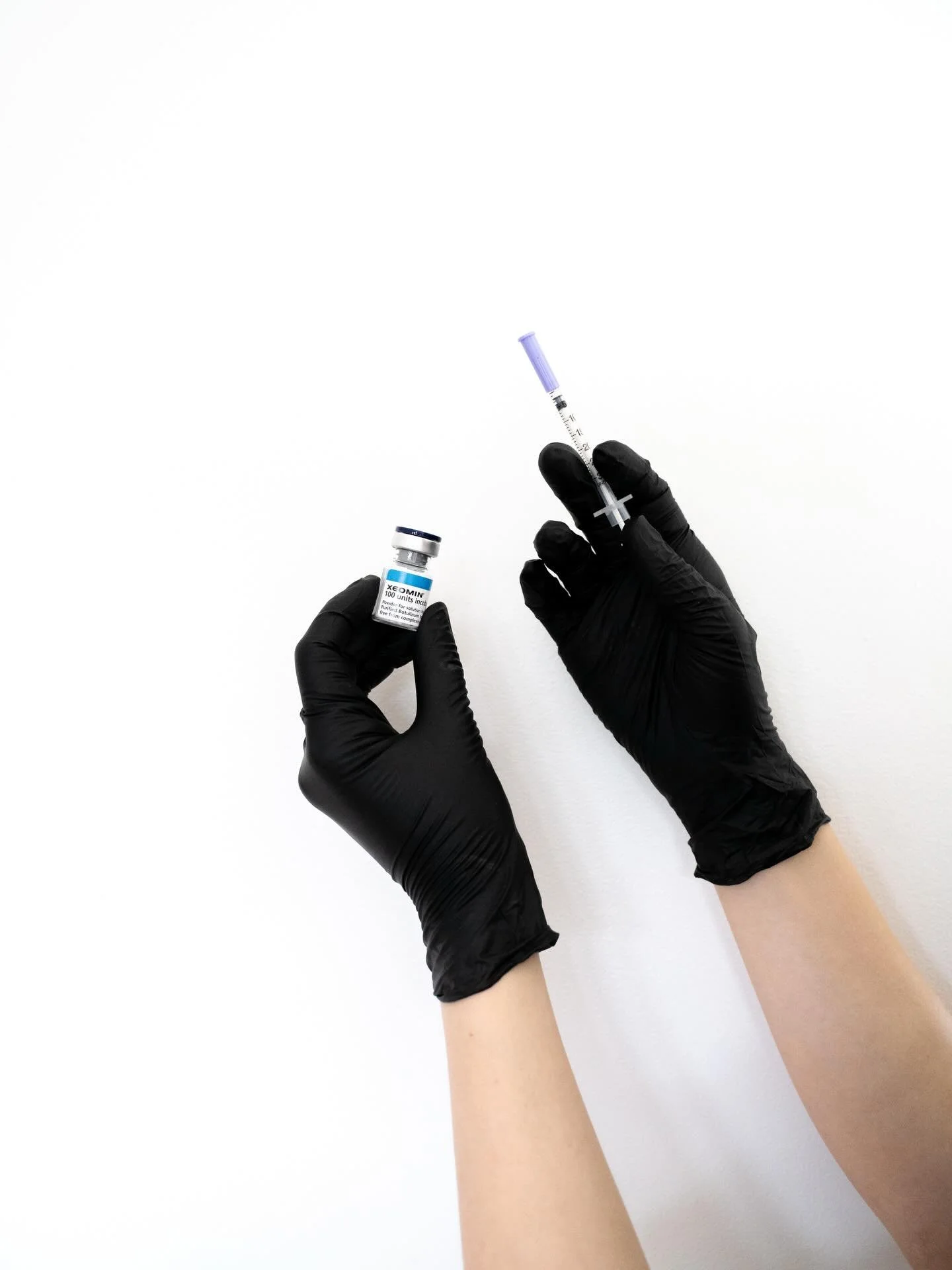 What she actually wants for Valentines Day 😏💉

DM to book your complimentary consultation today at Outline ✨

#xeomin #botox #antiwrinkletreatment #antiwrinkle #outlineclinic