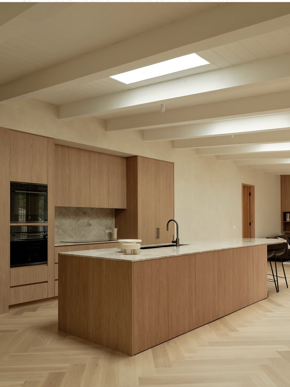 LED strip lighting in kitchen, Lighting plans for new builds, lighting new builds. Electrician new builds.