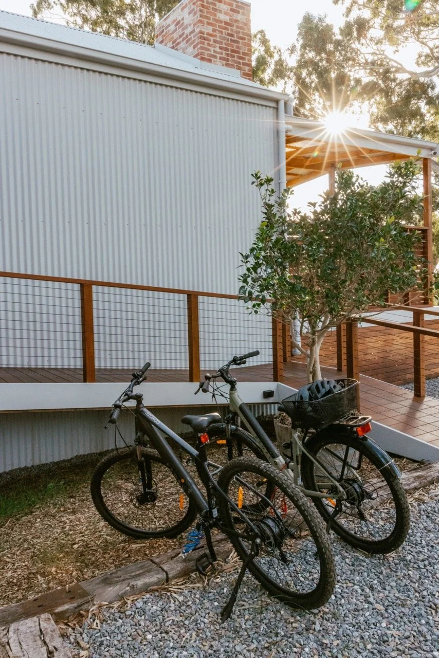 Complimentary E-bikes make exploring the nearby cellar doors, wineries, restaraunts and breweries a breeze.