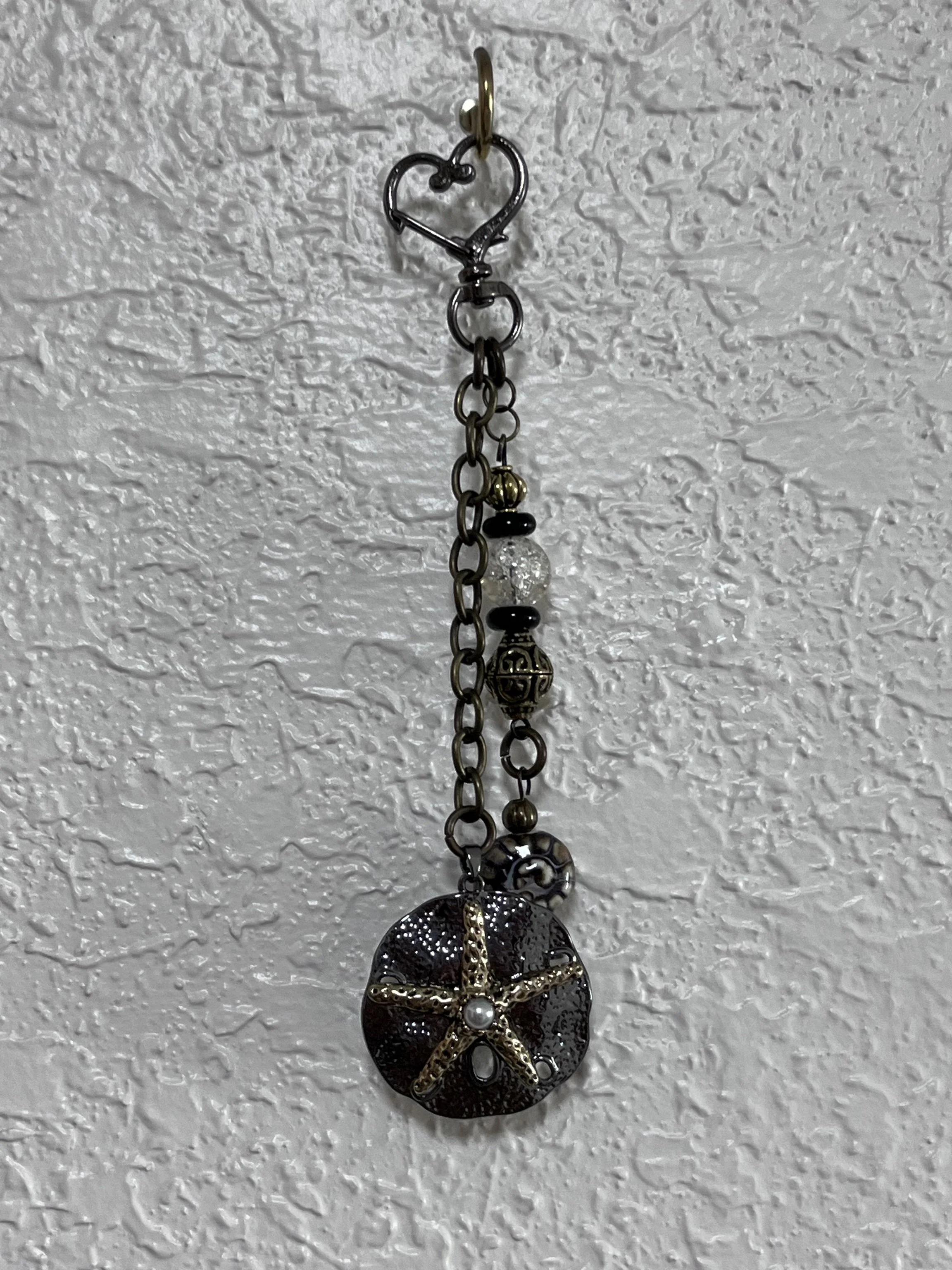 Antique Starfish Textured White Wall.jpeg