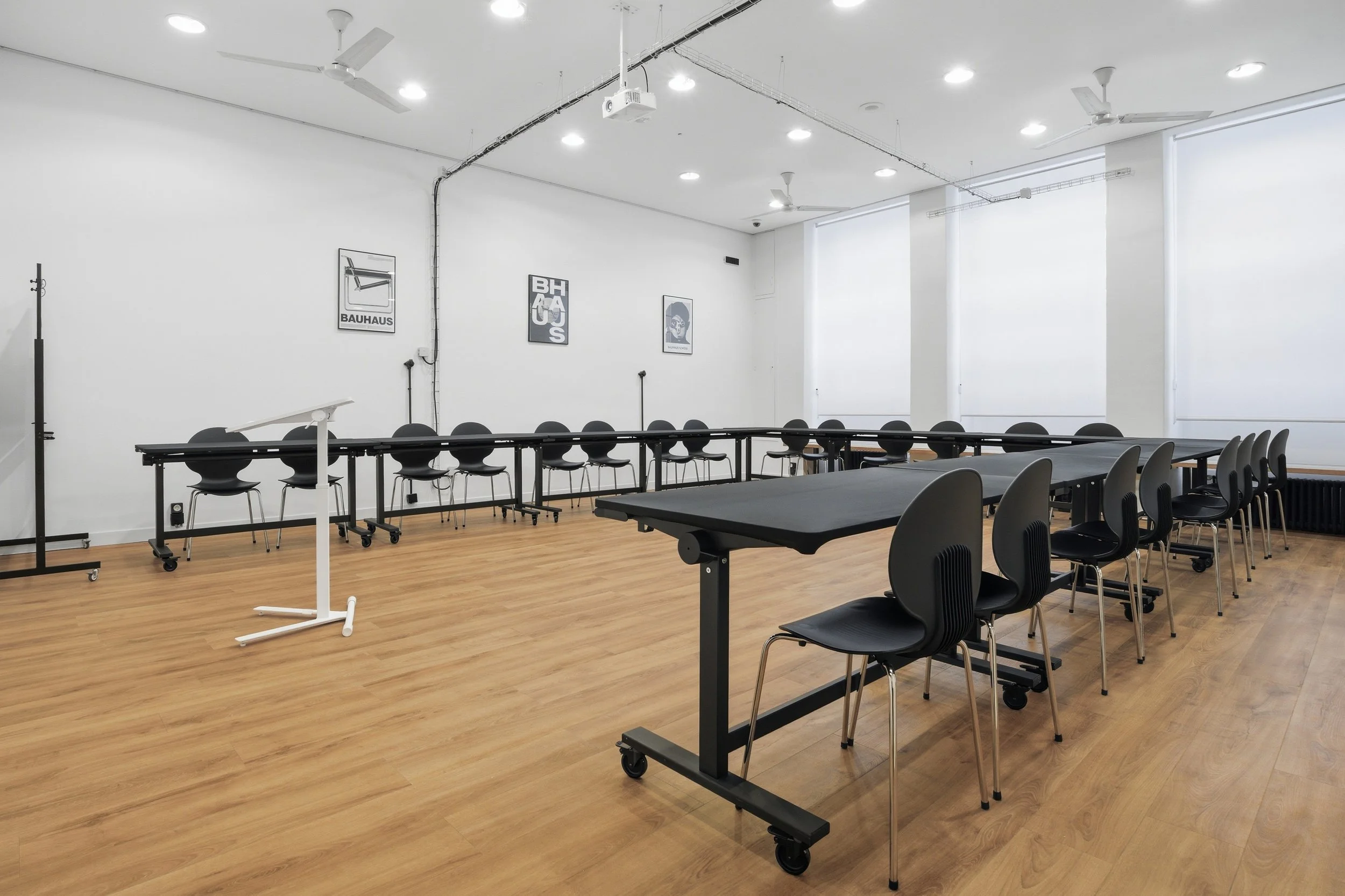 Salle principale - Bureaux10.jpg