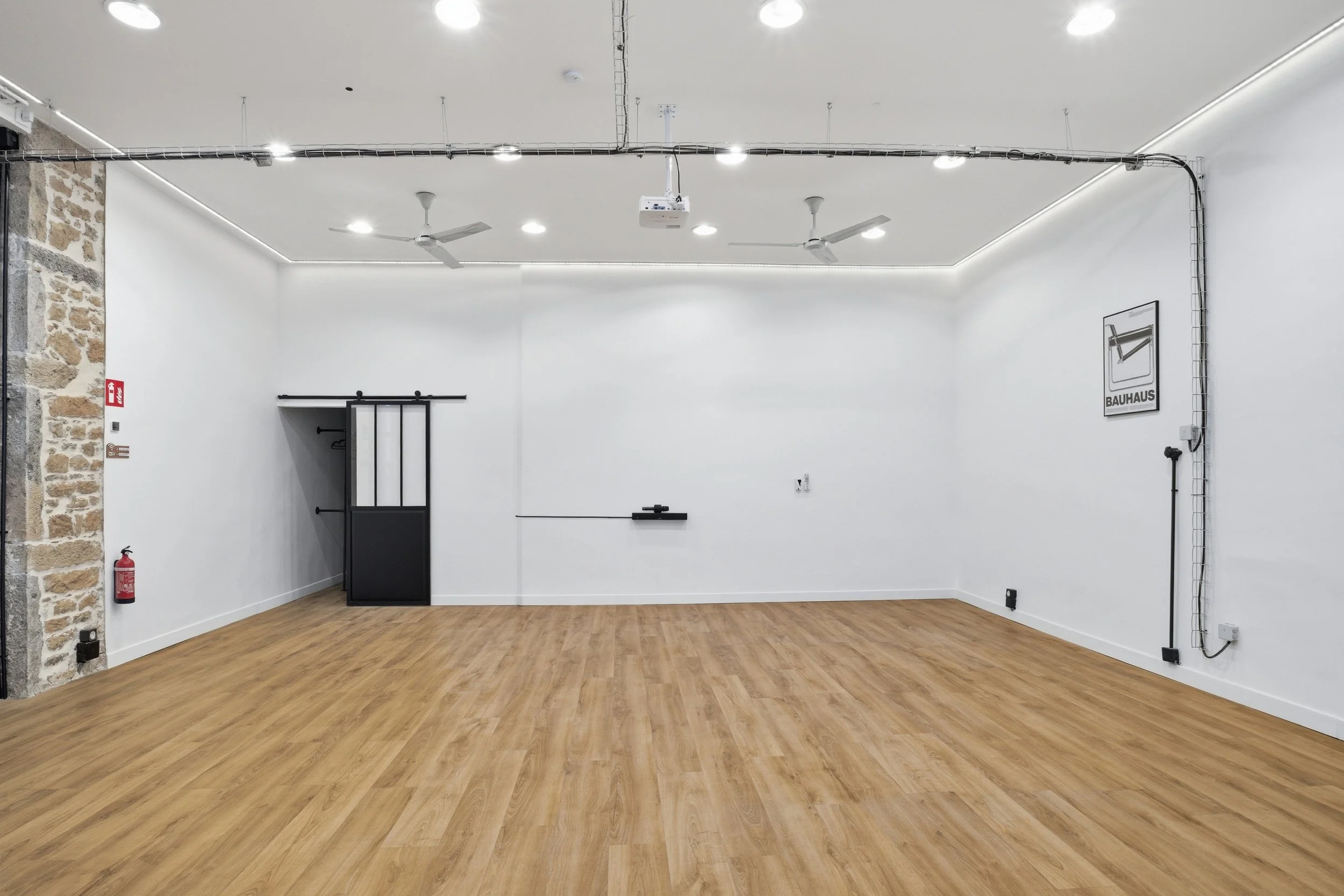 Salle principale - Espace vide1.jpg