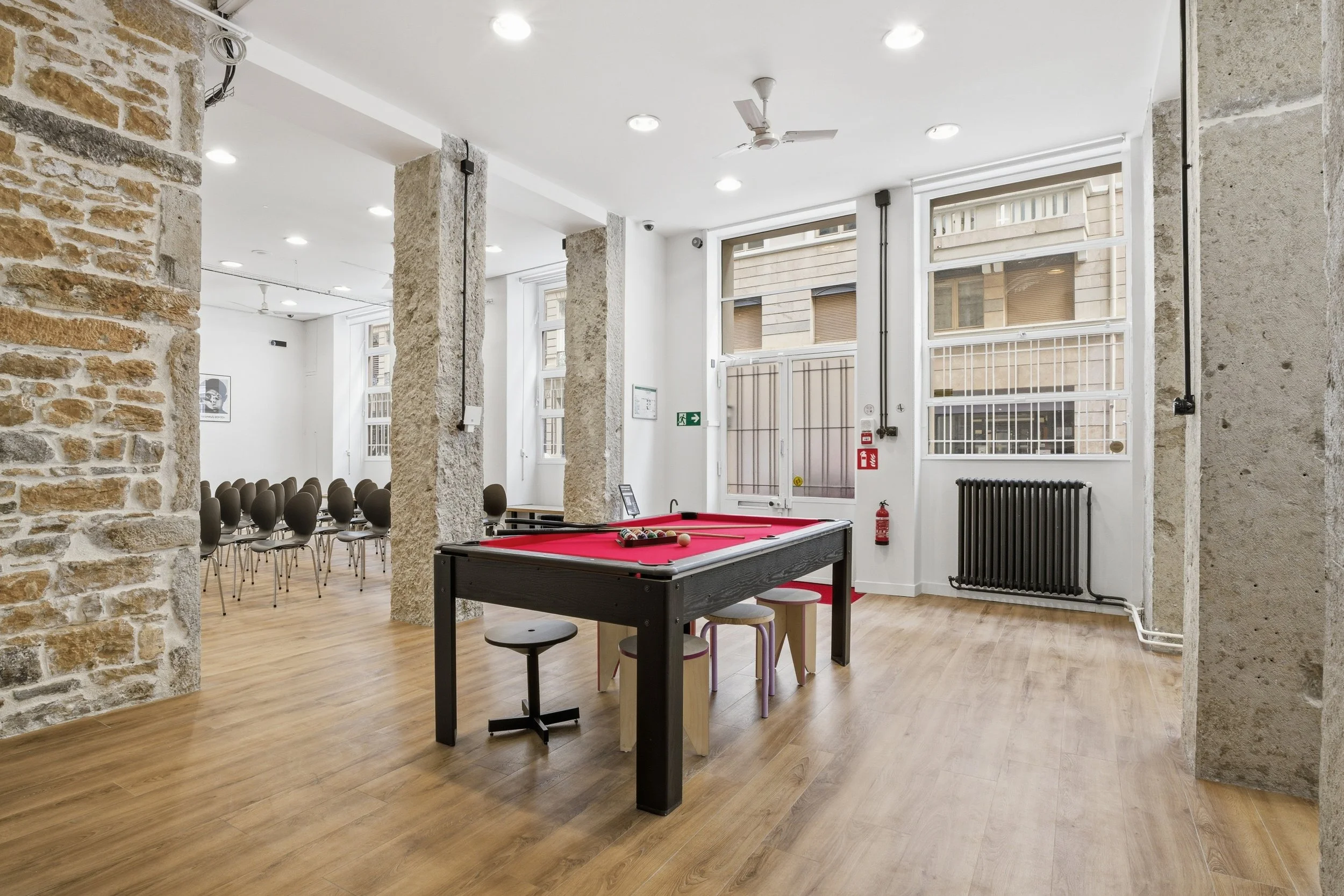 Une image de la maison flottante