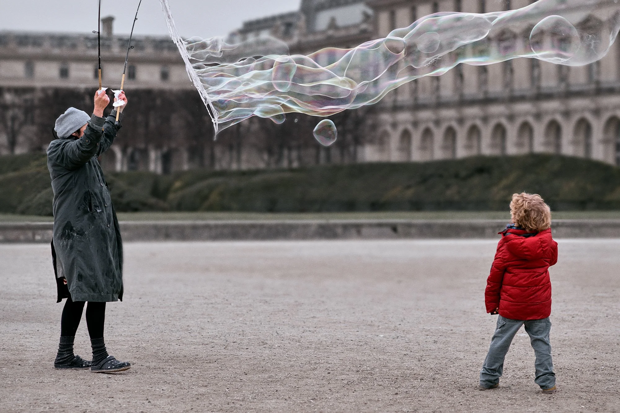 Bubbles on Le Louvre_L1006443 1.jpg