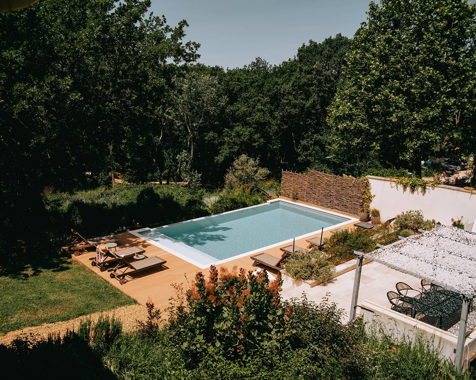 Une maison secrète au cœur d'une forêt à Saignon