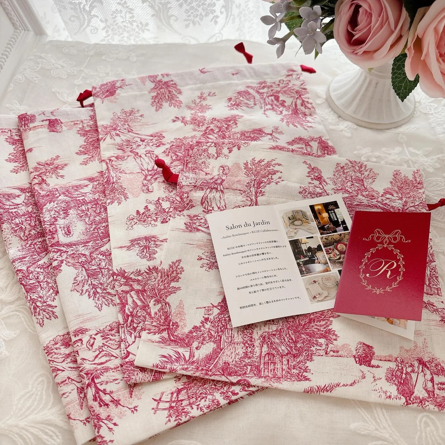 🌹Salon du Jardin

ルゼとのコラボレーションより、トラベル用巾着 4サイズセットをご紹介いたします。

旅を知るルゼのマダムのアイディアから生まれました。

旅先でも、美しく整えていたいという想いを、布のかたちに。

🌹三越手芸にお持ちします

会場：日本橋三越本店 
本館7階 催物会場

タイトル：〈三越手芸〉

会期：2026年2月25日(水)～3月2日(月)

営業時間：10:00～19:00
※最終日 18:00閉場

#三越手芸
 #三越手芸2026
#三越伊勢丹
