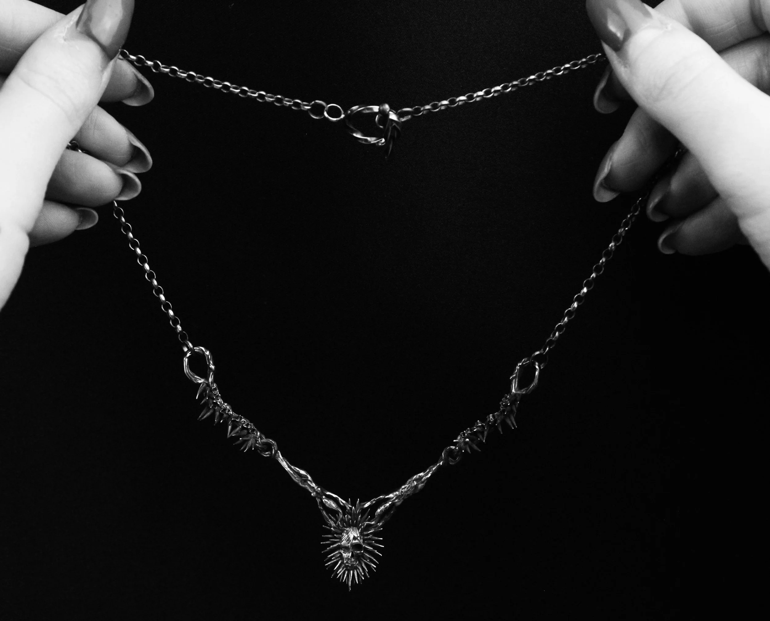 necklace-sterling-silver-dark-fantasy-spikes-vantaurea.jpg