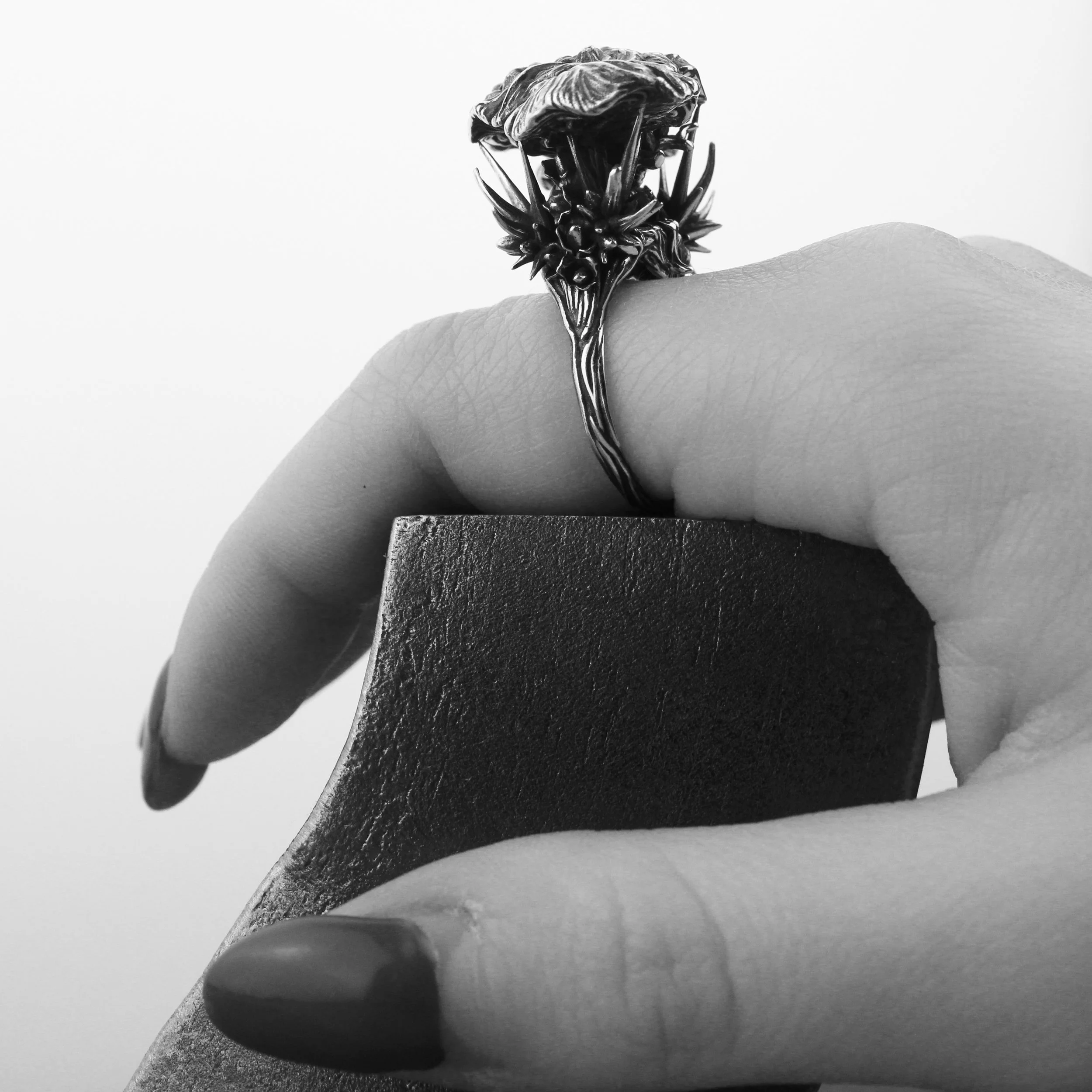 Ring-sterling-silver-dark-fantasy-vantaurea.jpg