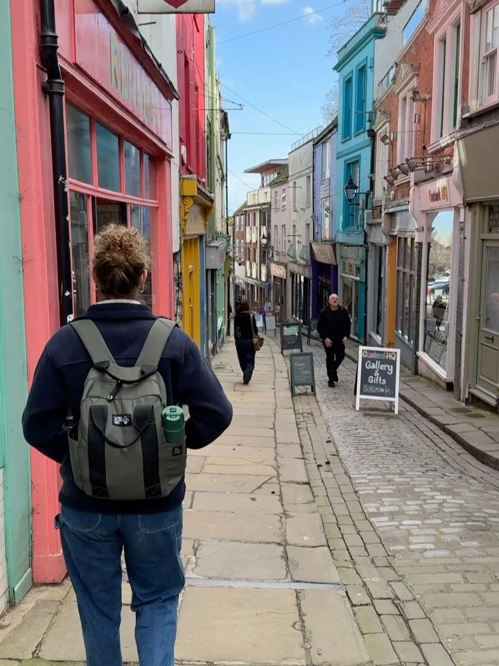 2️⃣7️⃣ is off to a pretty great start!

Had the best bday week celebrating with friends, family &amp; cats 🥳

Here&rsquo;s to another year on this fucked up planet🍻