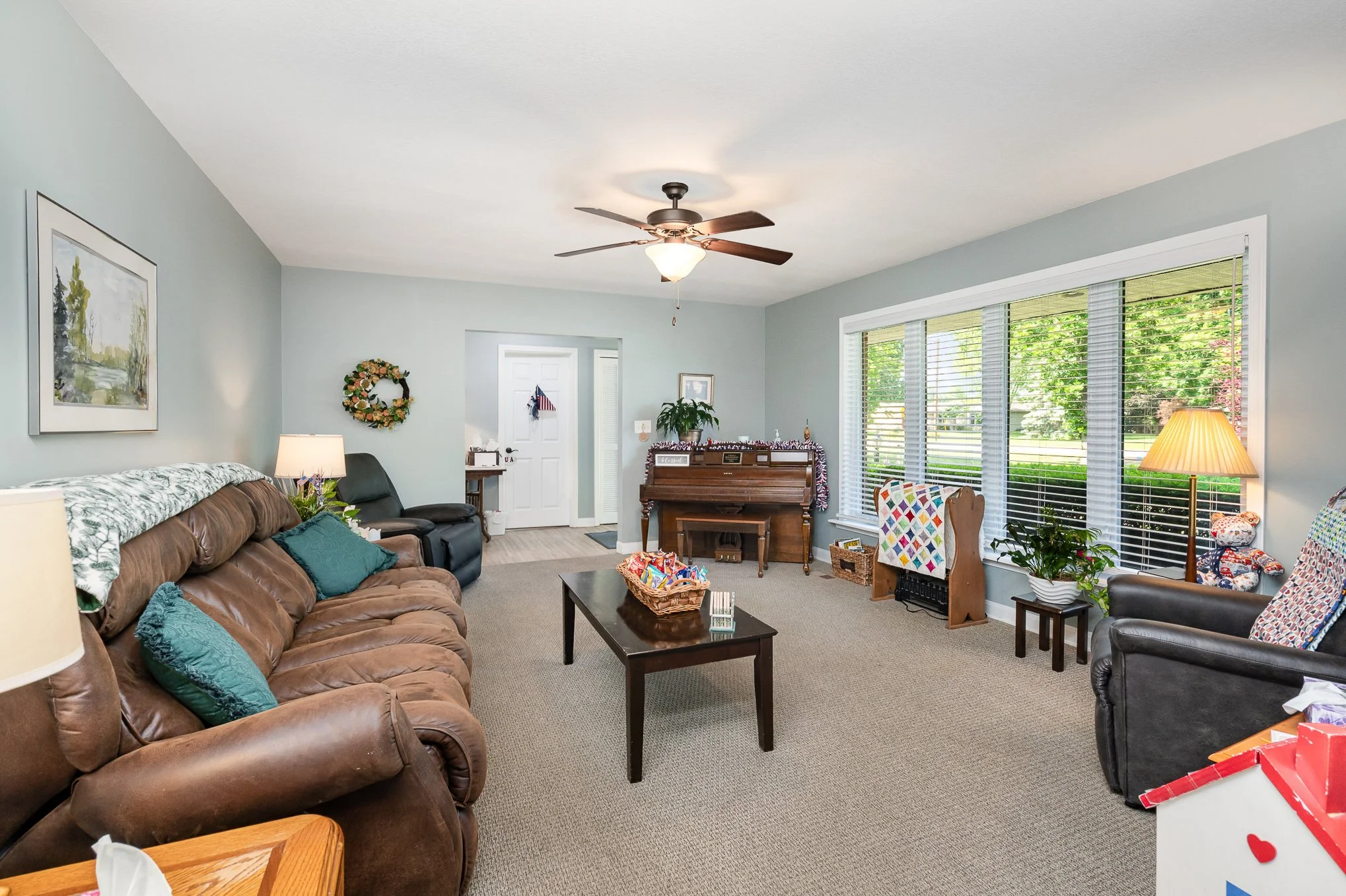  A common room for guests and family at the Toni &amp; Trish House 