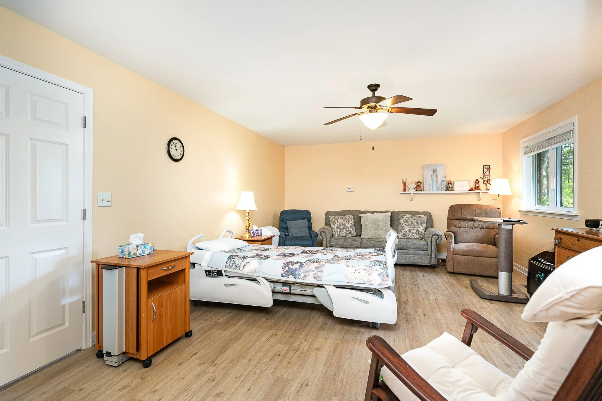  A guest room at the Toni &amp; Trish House 