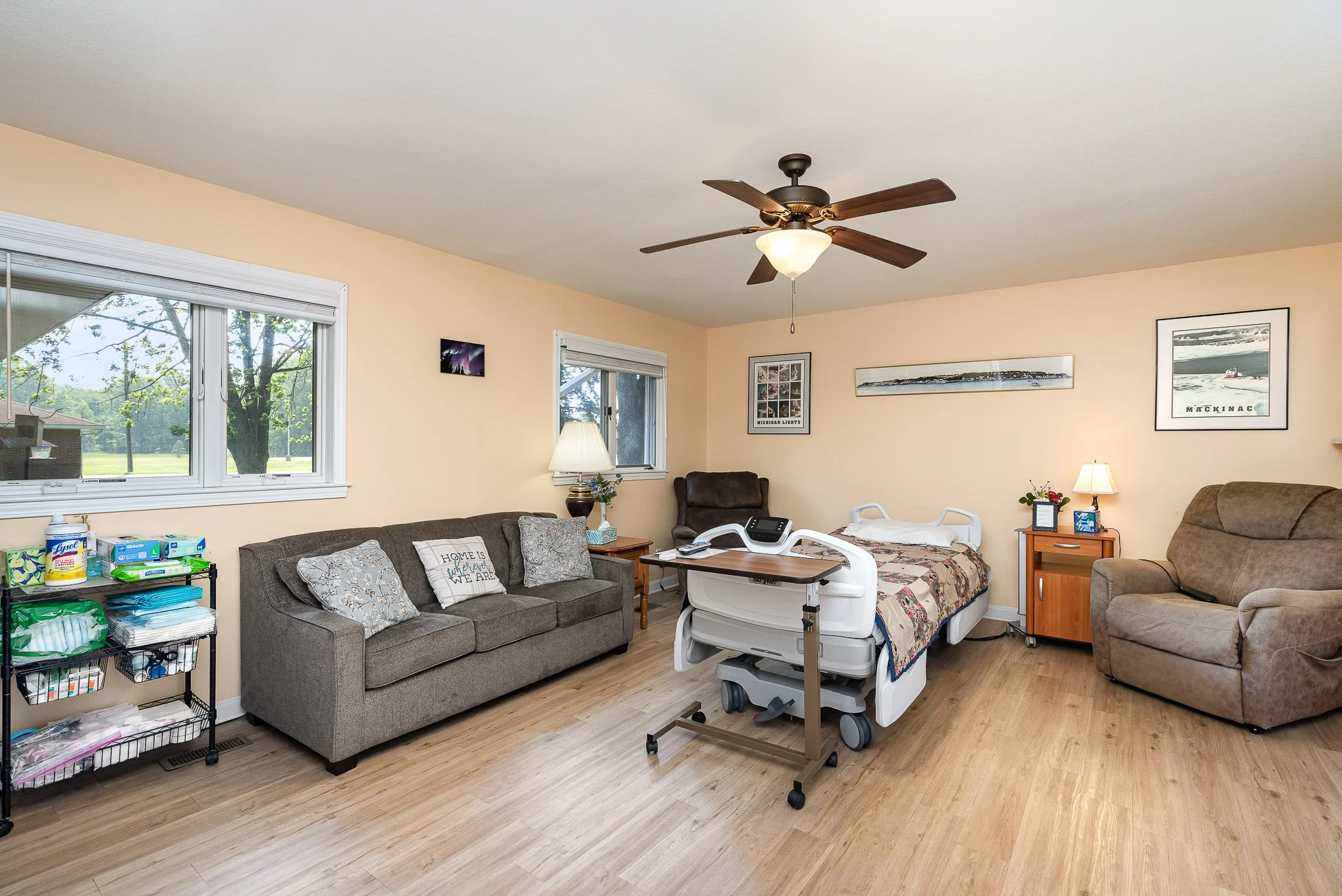  Guest room at the Toni &amp; Trish House 