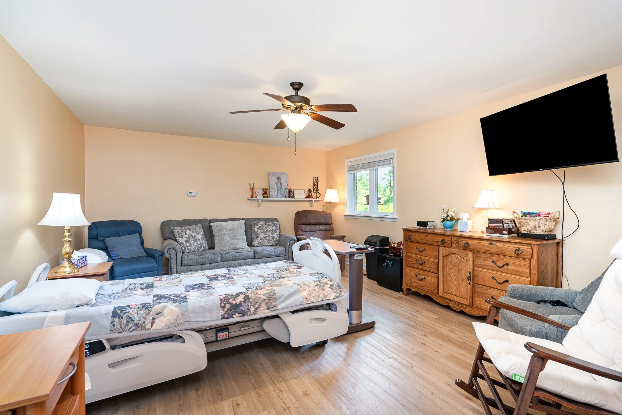  Guest room at the Toni &amp; Trish House 