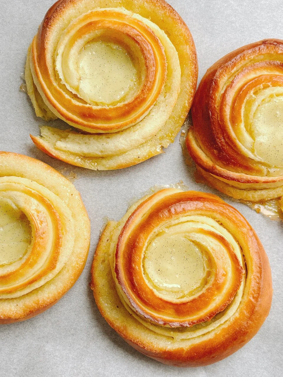 vanilla custard bun.JPG