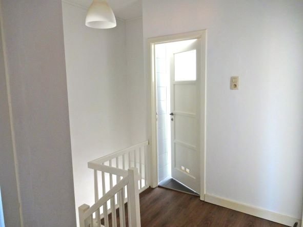 hal 1ste verdiep klein.JPG