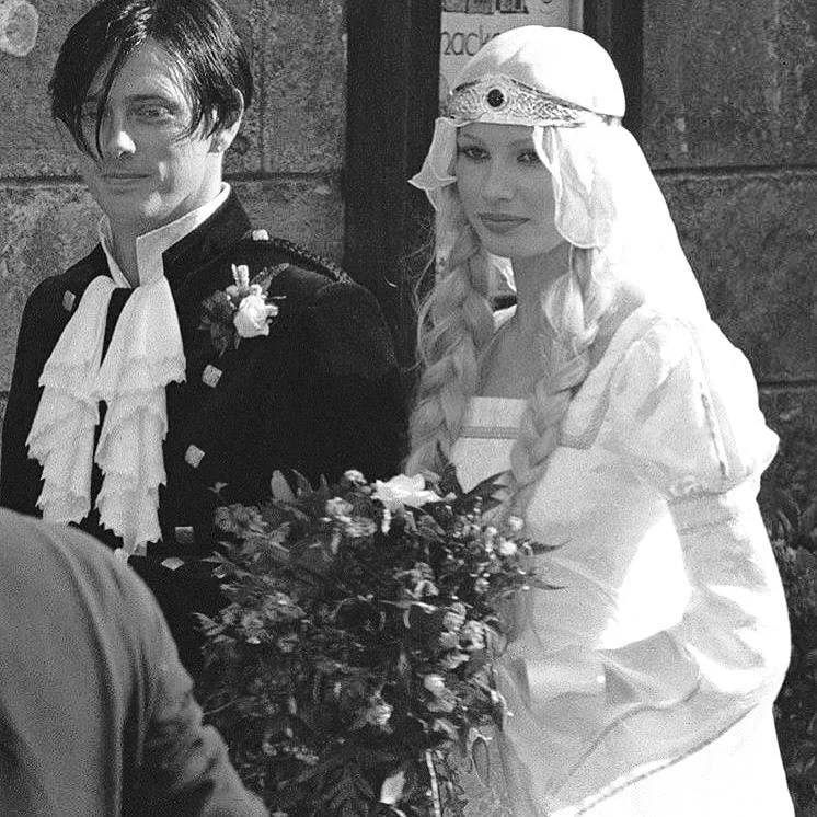 PAPILIOPAGES_KirstyHume_wedding1997_11.jpg