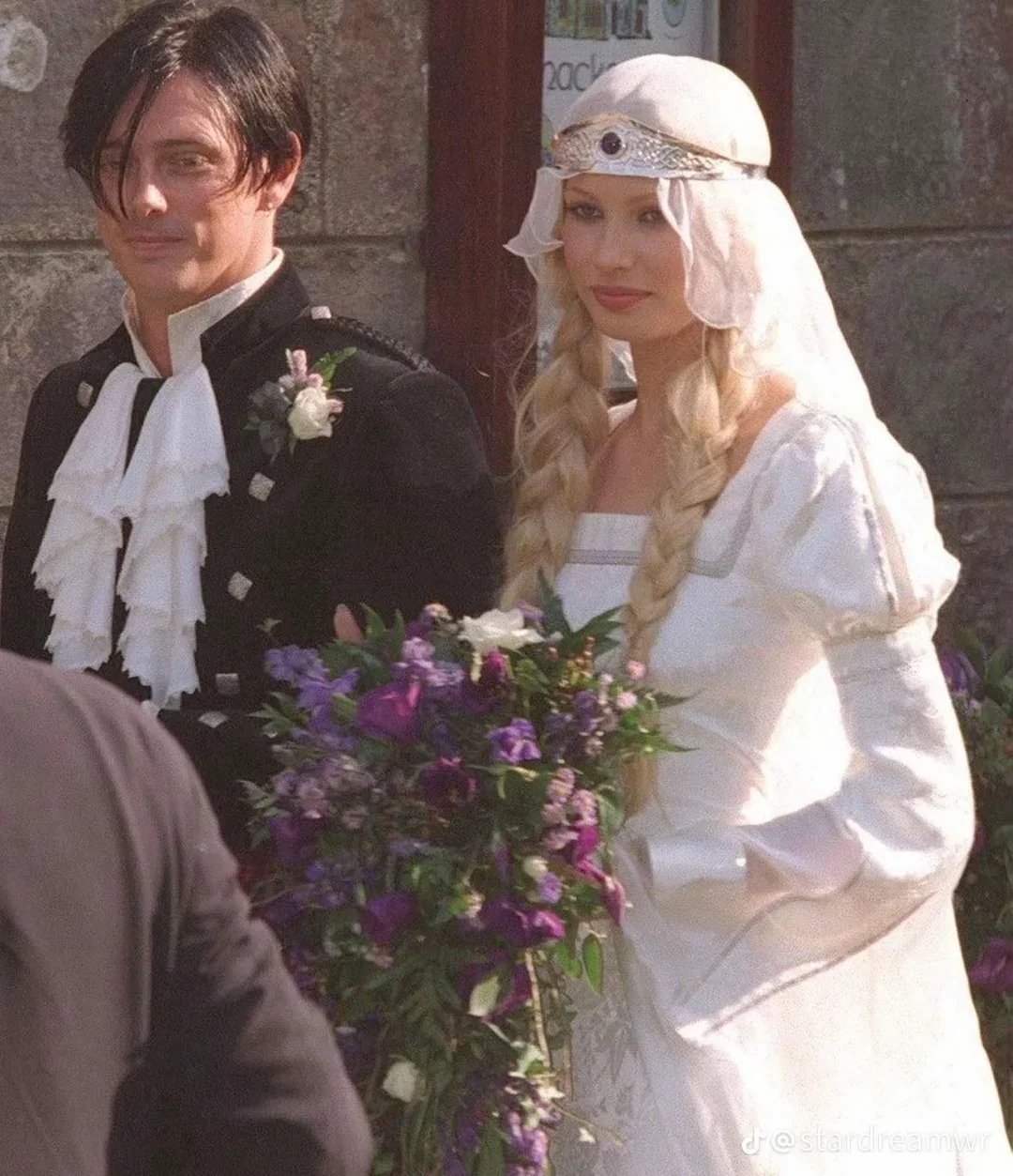 PAPILIOPAGES_KirstyHume_wedding1997_05.webp