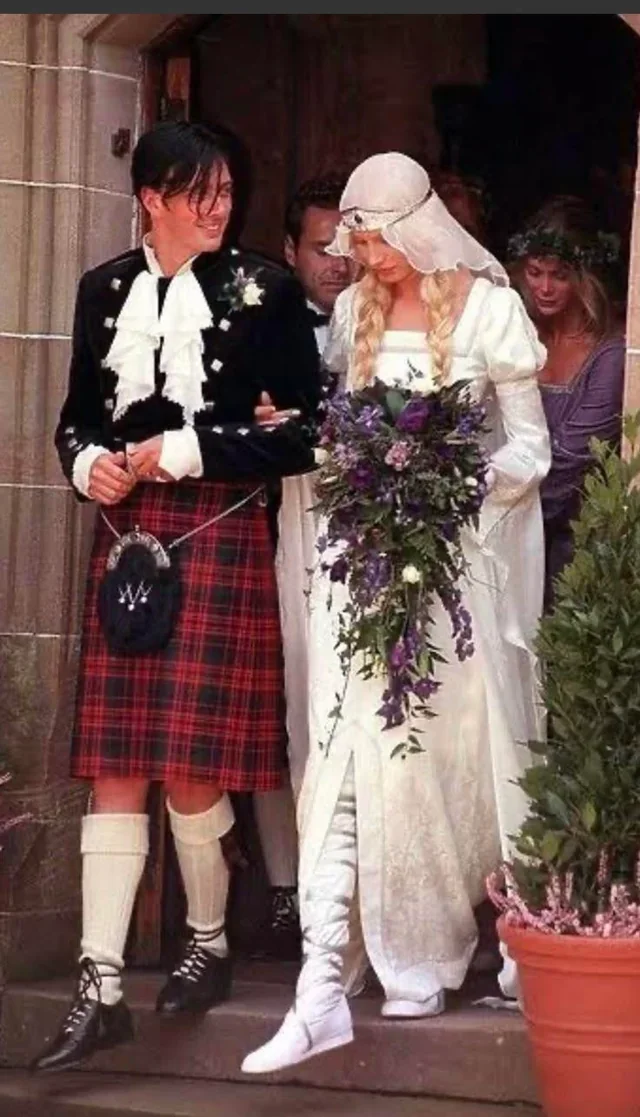 PAPILIOPAGES_KirstyHume_wedding1997_13.webp