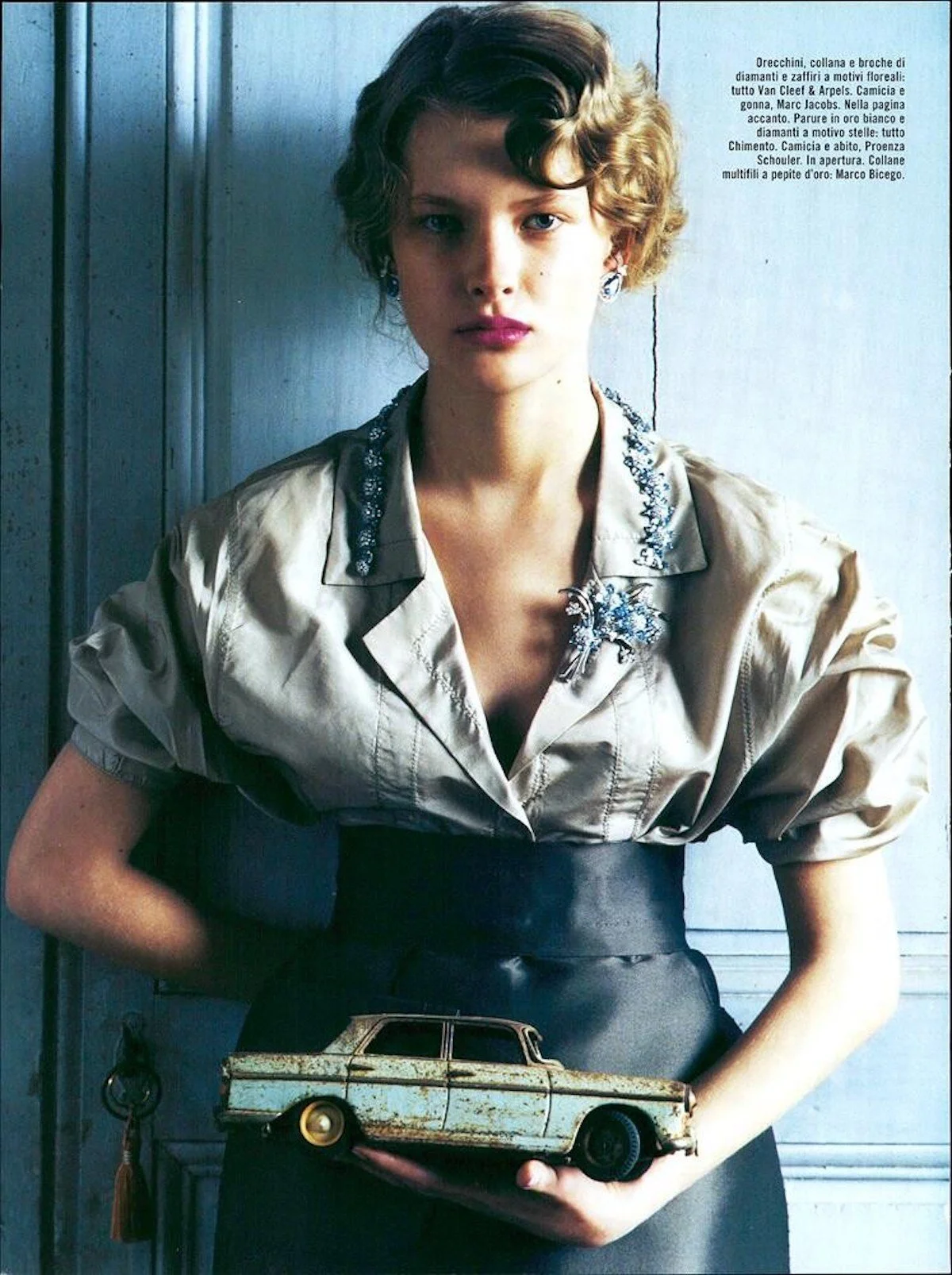 1494507535_ARCHIVIO-VogueItalia(May2006)-Glitter-002.jpg.d5b9497837100f986a8eced67960b5fe.jpg