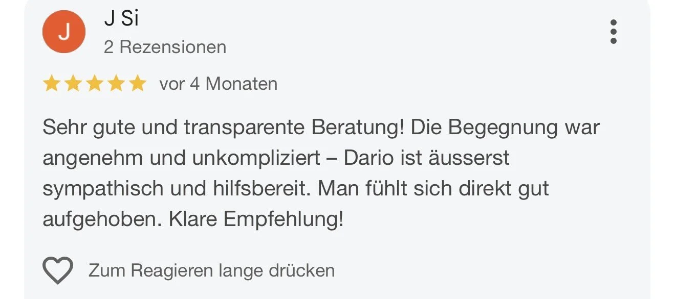 Bewertung mit fünf Sternen und Kommentar für eine Beratung, die als ehrlich, freundlich und hilfsbereit beschrieben wird.