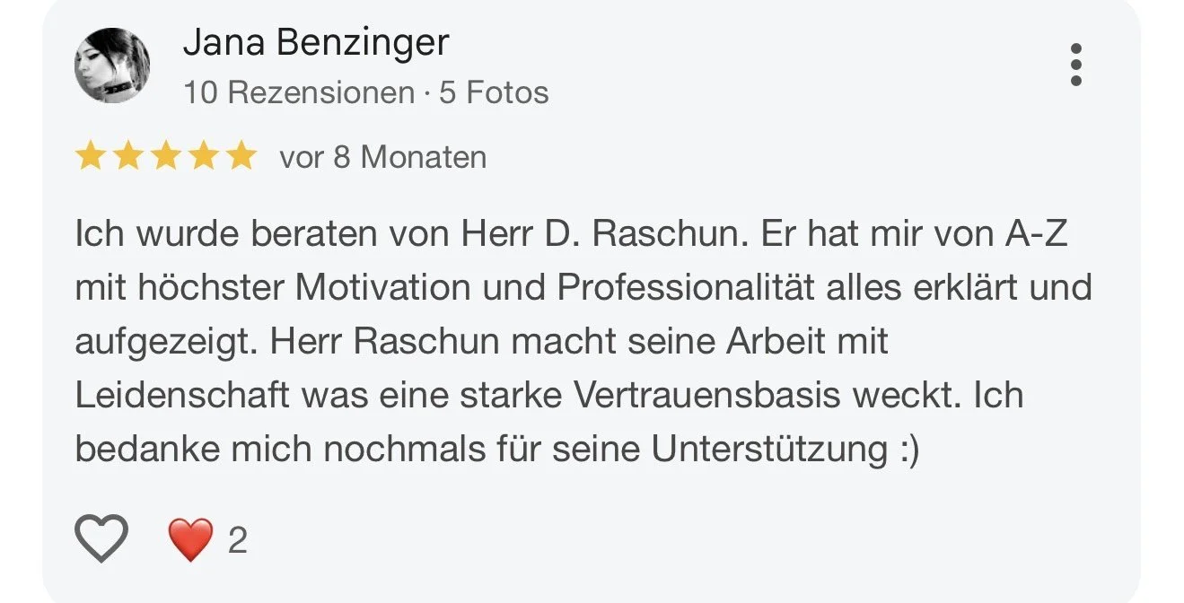 Screenshot einer Online-Bewertung mit einem Profilbild einer Frau. Der Text enthält eine positive Kundenrezension auf Deutsch für Herrn D. Raschun, der professionell und motivierend gearbeitet hat, mit fünf Sternen bewertet und zwei Herzen.