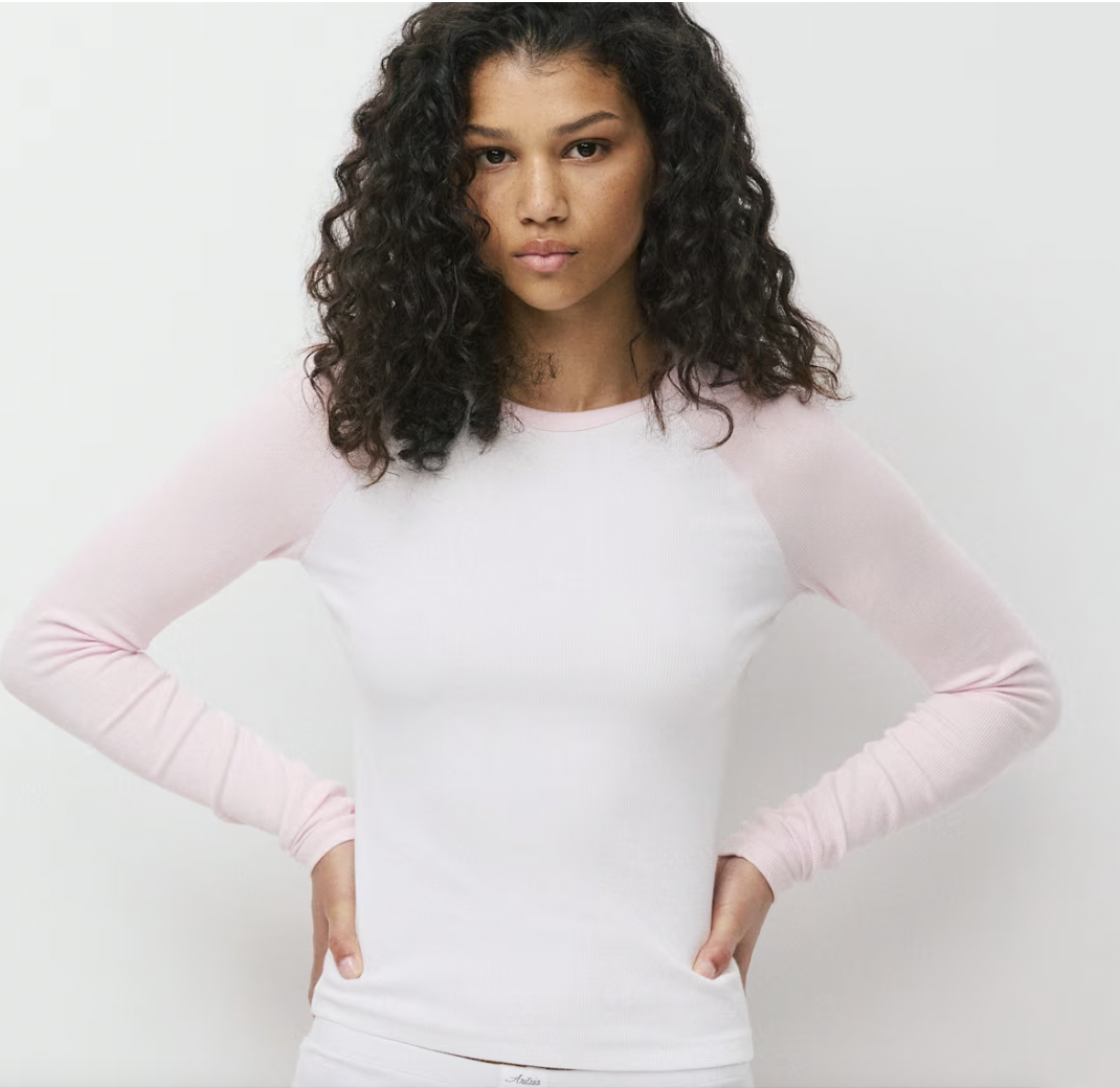  ARITZIA  
Home Stretch Rib Avenue Longsleeve 
$38