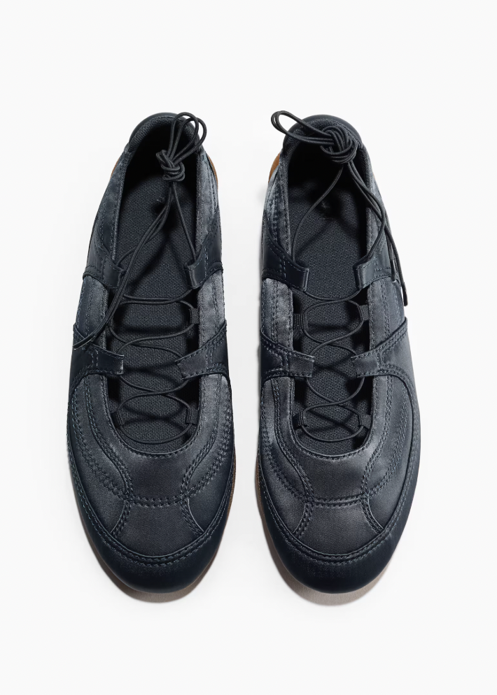  H&M  
Lace-up Ballerina Flats 
29,99 €