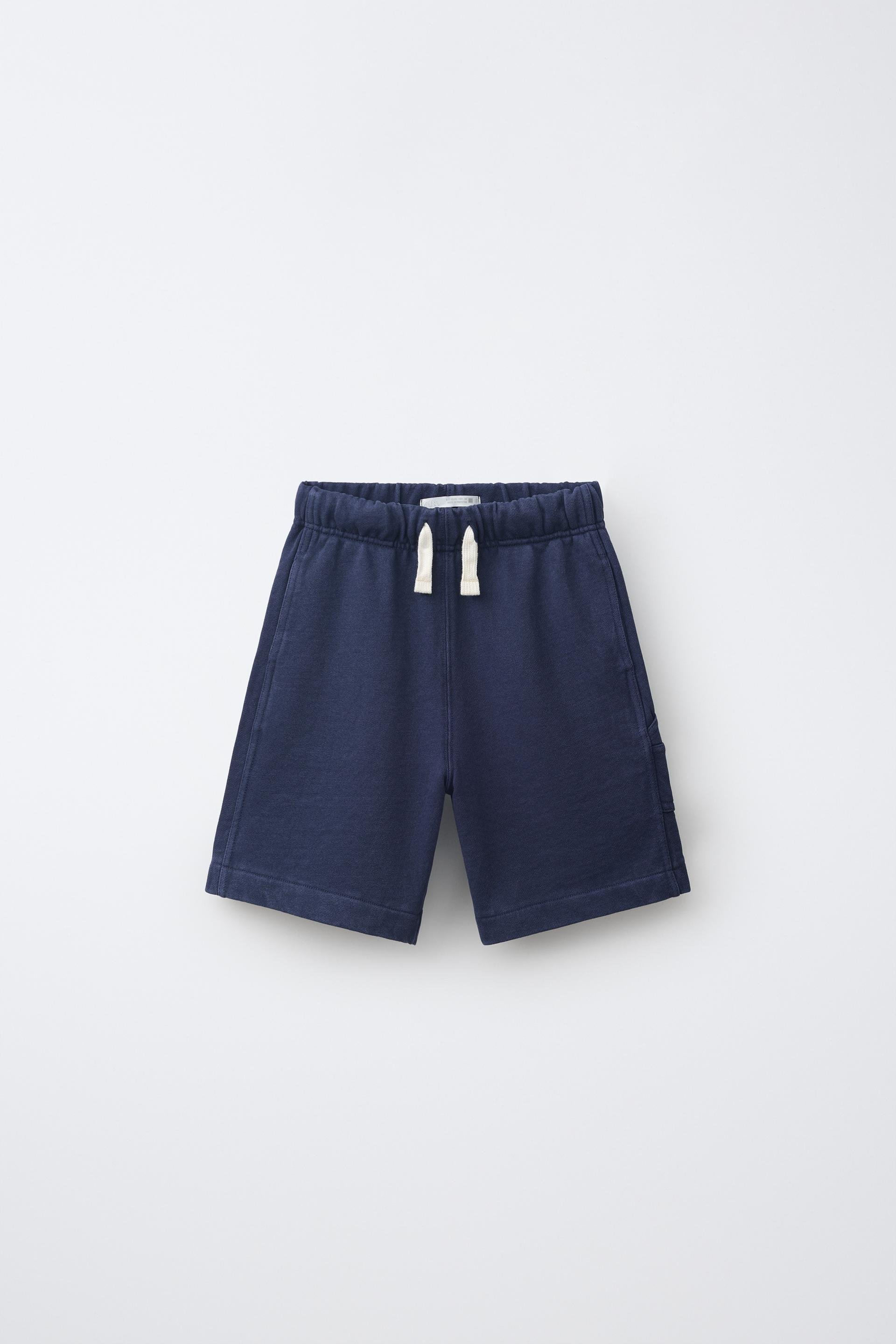  ZARA  
Plush Bermuda Shorts 
12,95 €