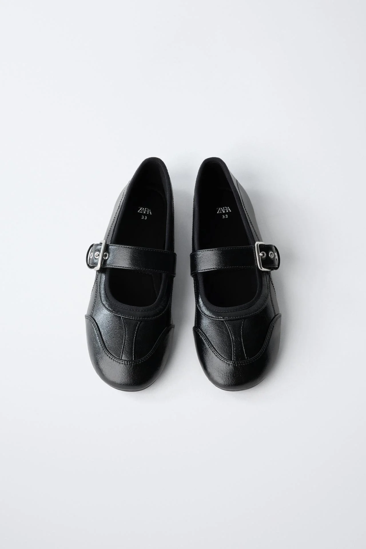  ZARA  
Buckle Ballerina 
25,95 €