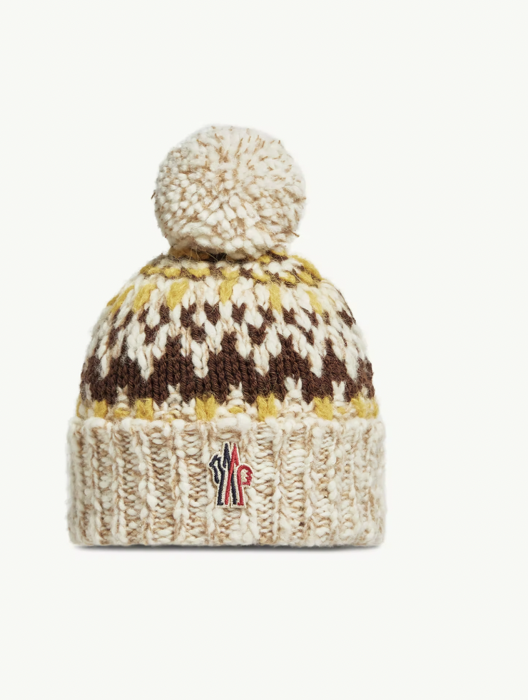  MONCLER  
Jacquard Beanie  
210 €